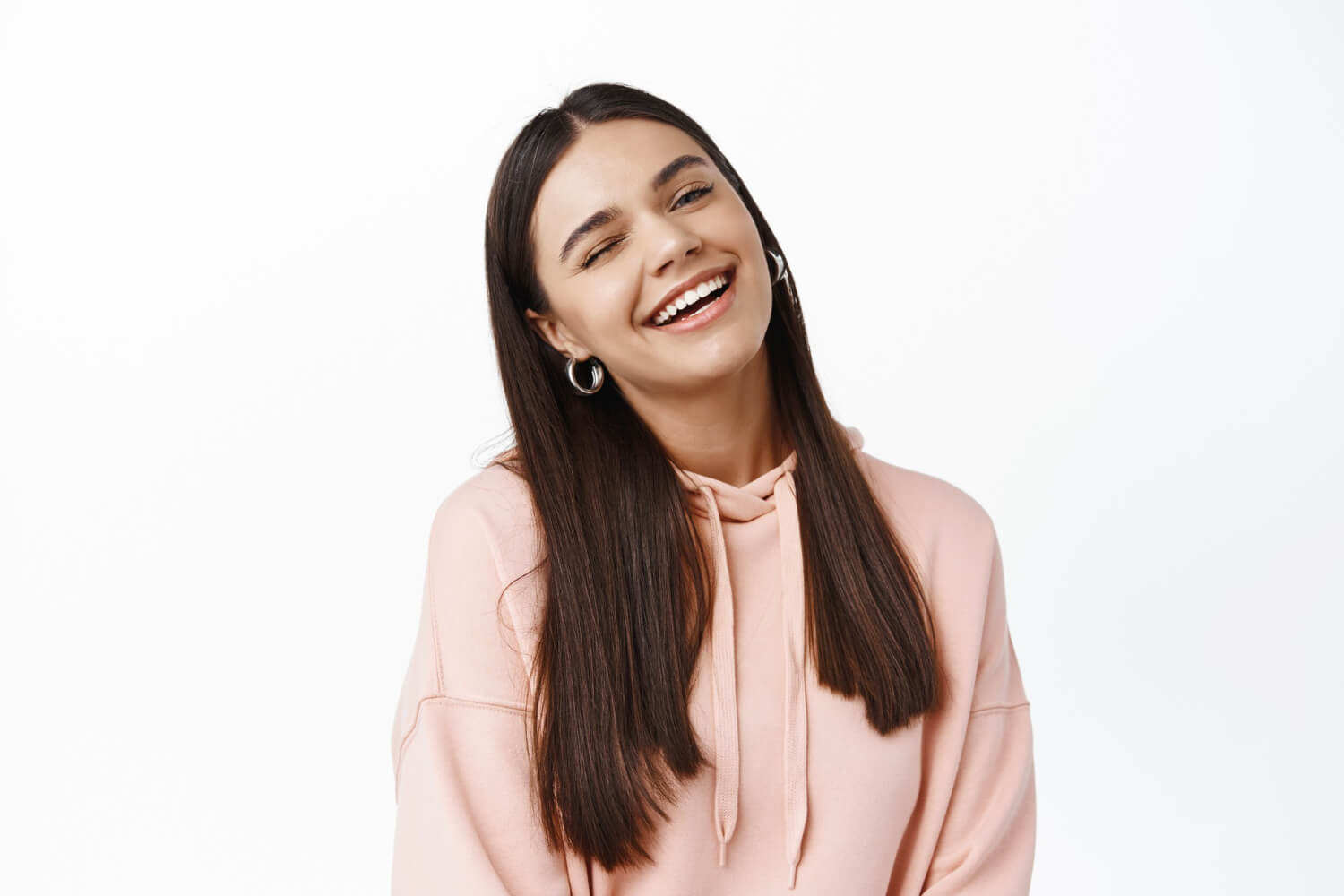 Lentes e Facetas: conheça a diferença entre Facetas em resina e porcelana